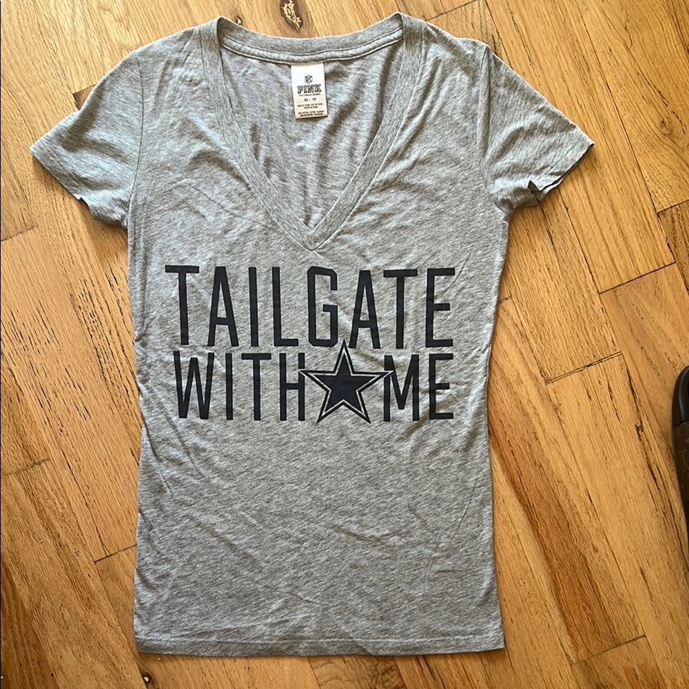 VS Pink Dallas Cowboys Gray V-Neck Tee